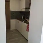 U Ali *